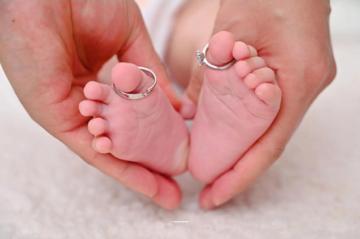 防城港怎样给宝宝喂奶